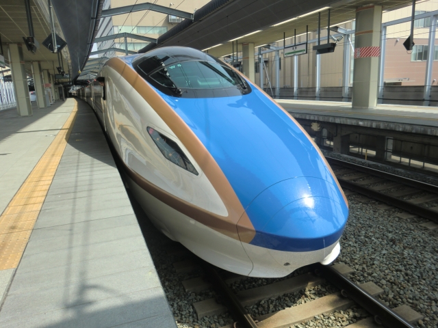 E7系長野駅