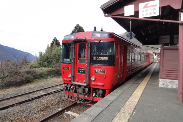 九州横断特急